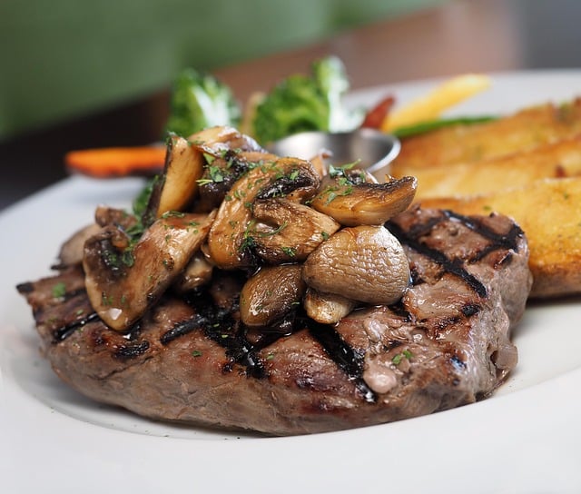 sirloin steak cooked with vegetables