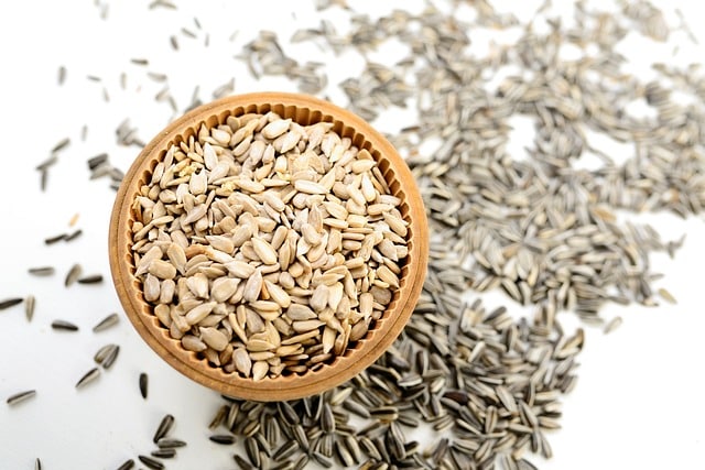 sunflower seeds in bowl